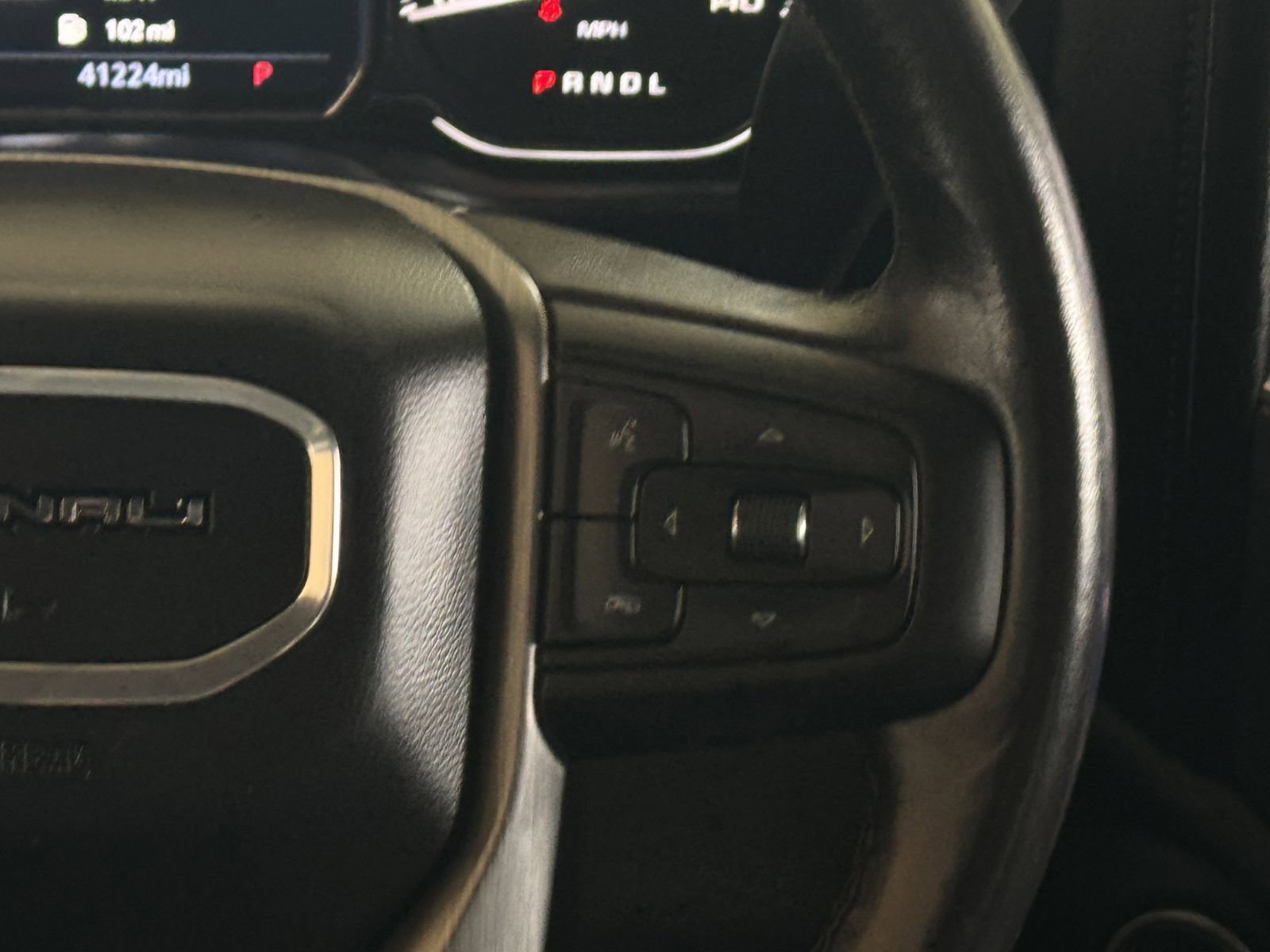 Used 2022 GMC Sierra 2500 Denali w/ Denali Black Diamond Edition AWD/4WD image 17