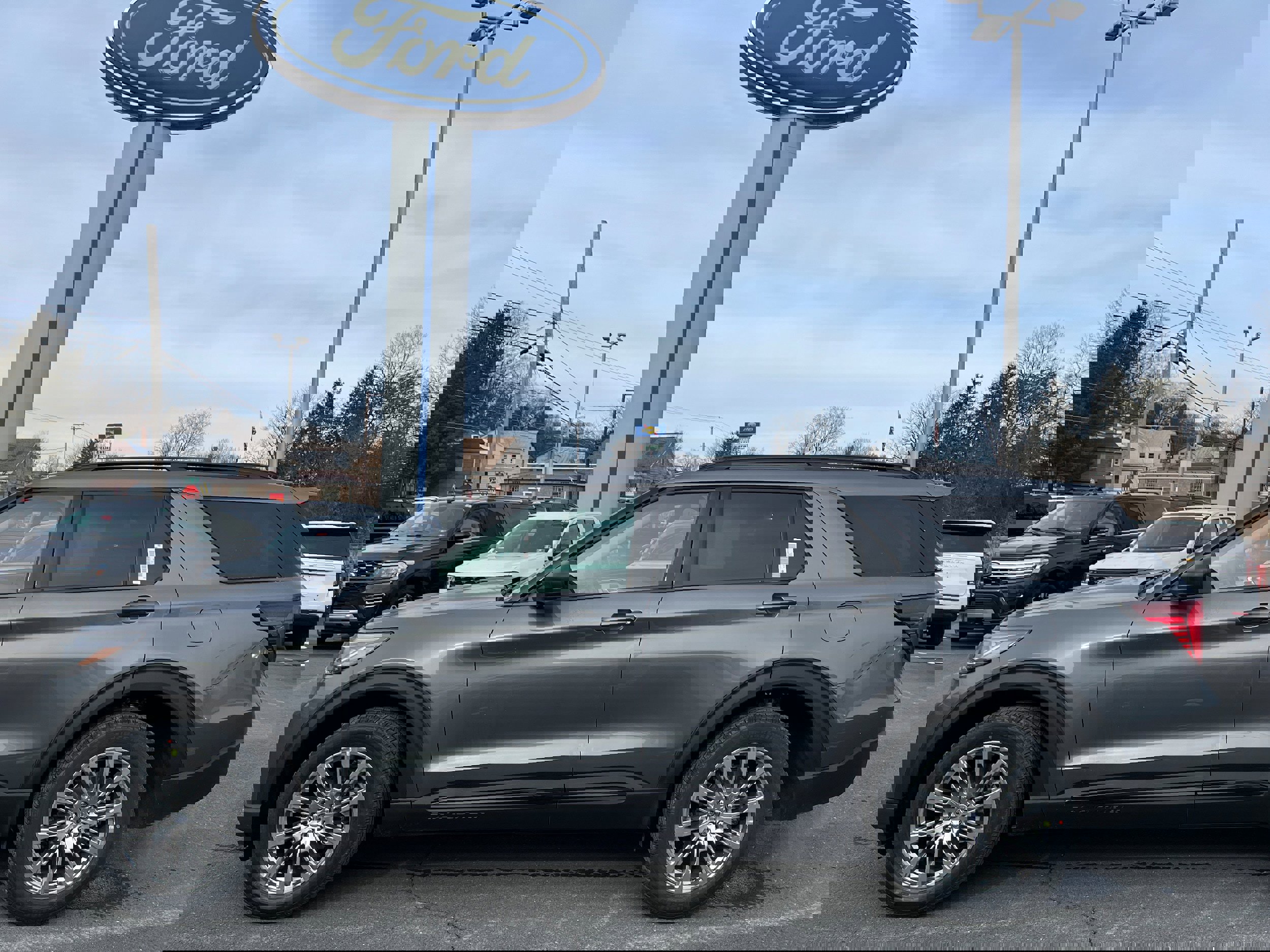 New 2026 Ford Explorer Active w/ Active Comfort Package image 6