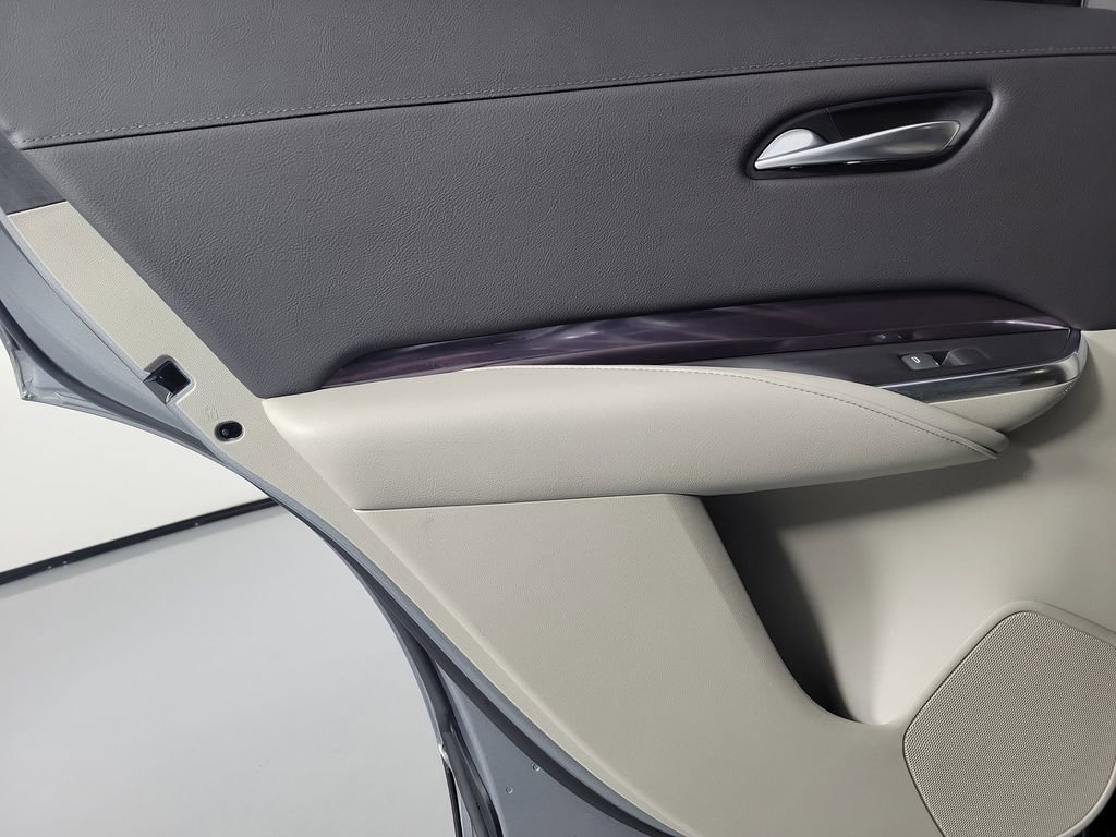 Certified 2023 Cadillac XT4 Luxury image 13