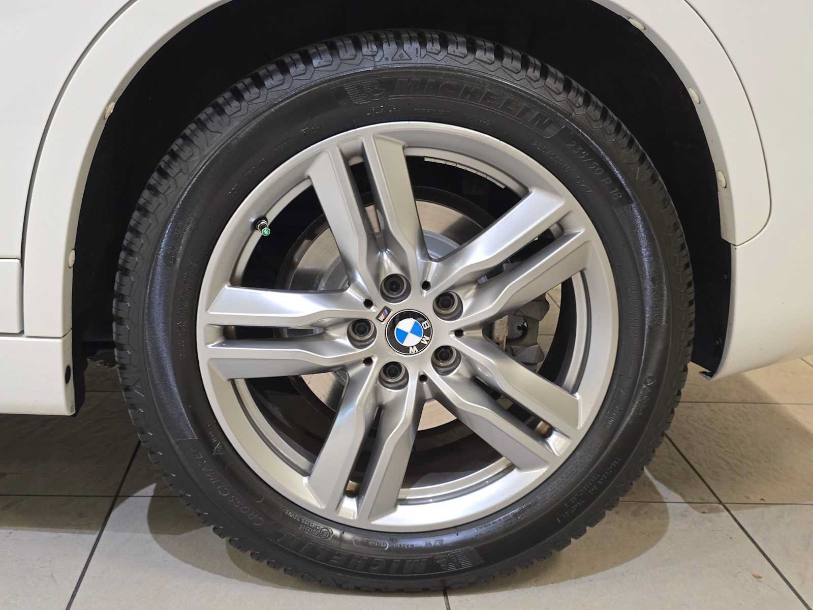 Used 2022 BMW X1 xDrive28i w/ M Sport Package AWD/4WD image 8