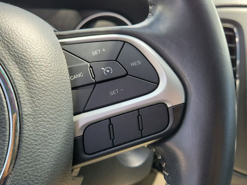 Used 2018 Jeep Compass Latitude image 17