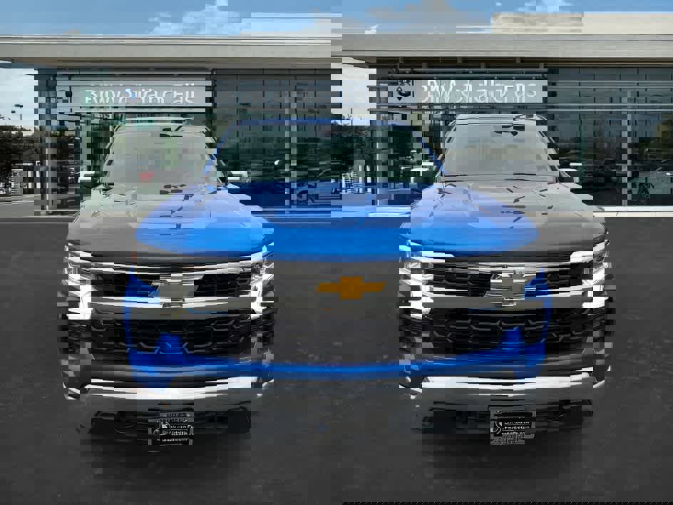 Used 2025 Chevrolet Silverado 1500 LT image 3