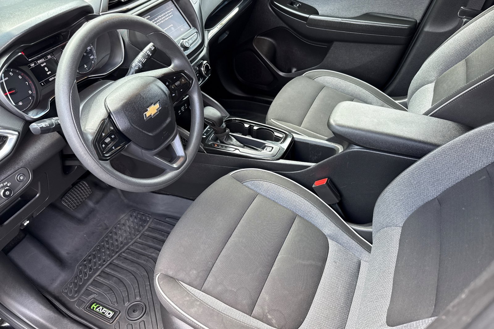 Used 2023 Chevrolet TrailBlazer LT FWD image 9