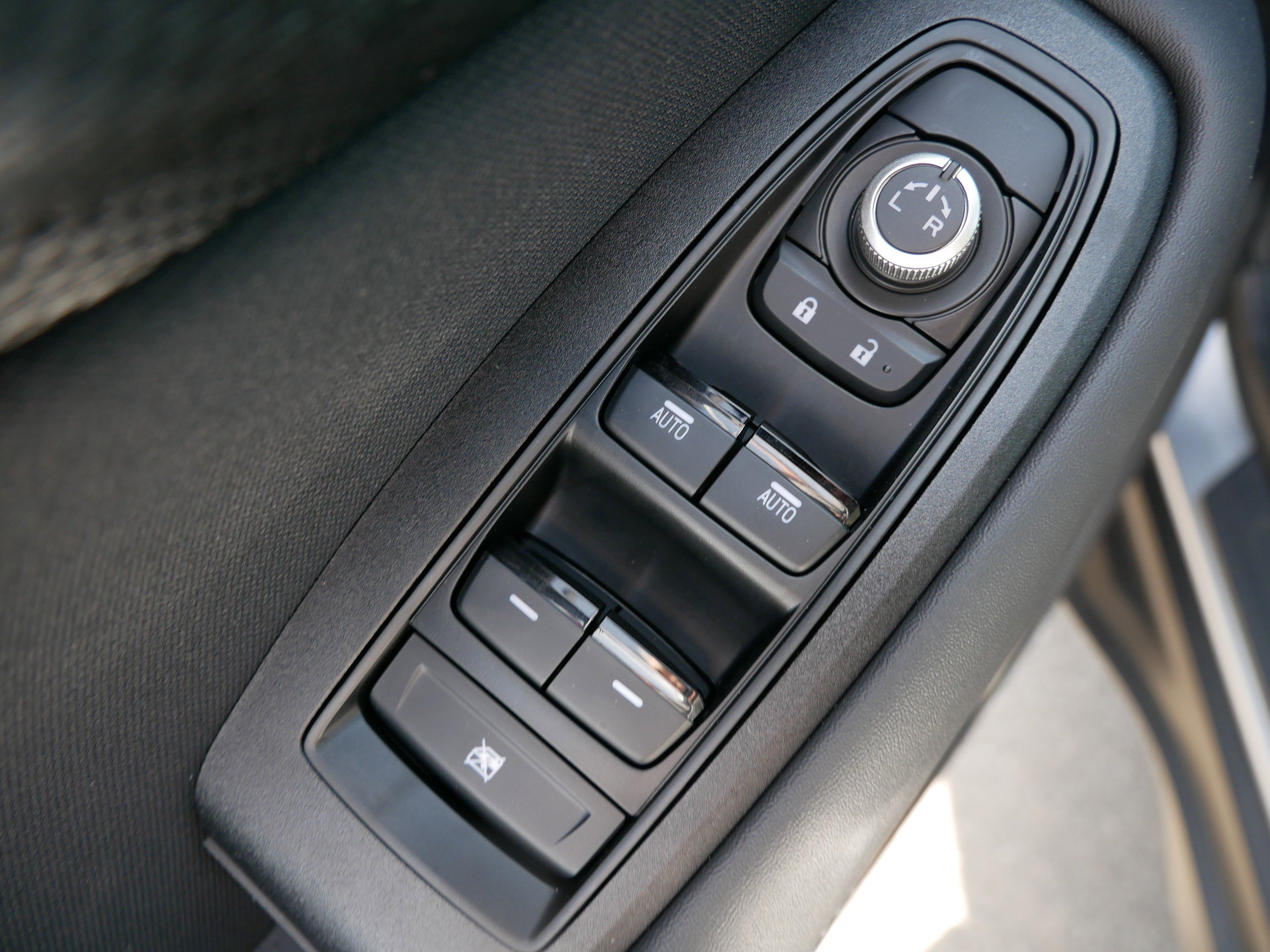 Used 2025 Subaru Outback Premium image 19