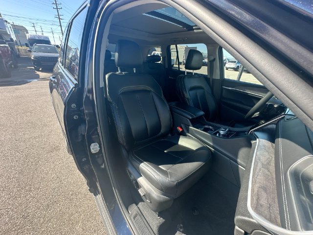 Used 2024 Jeep Grand Cherokee Limited AWD/4WD image 28