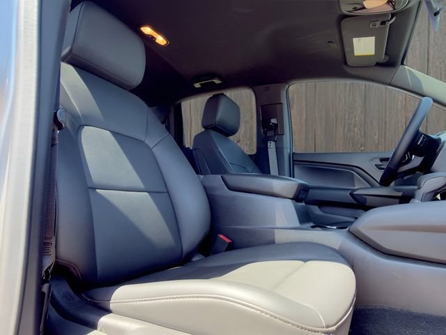 Used 2025 Chevrolet Colorado Trail Boss AWD/4WD image 19