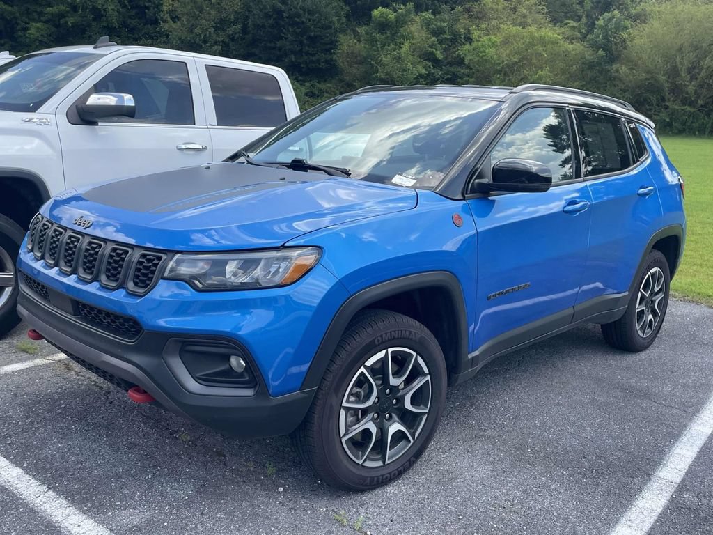 Used 2024 Jeep Compass Trailhawk AWD/4WD image 5