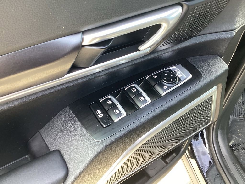 Certified 2024 Kia Telluride LX image 11