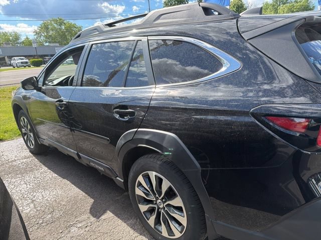 Used 2024 Subaru Outback Limited AWD/4WD image 2