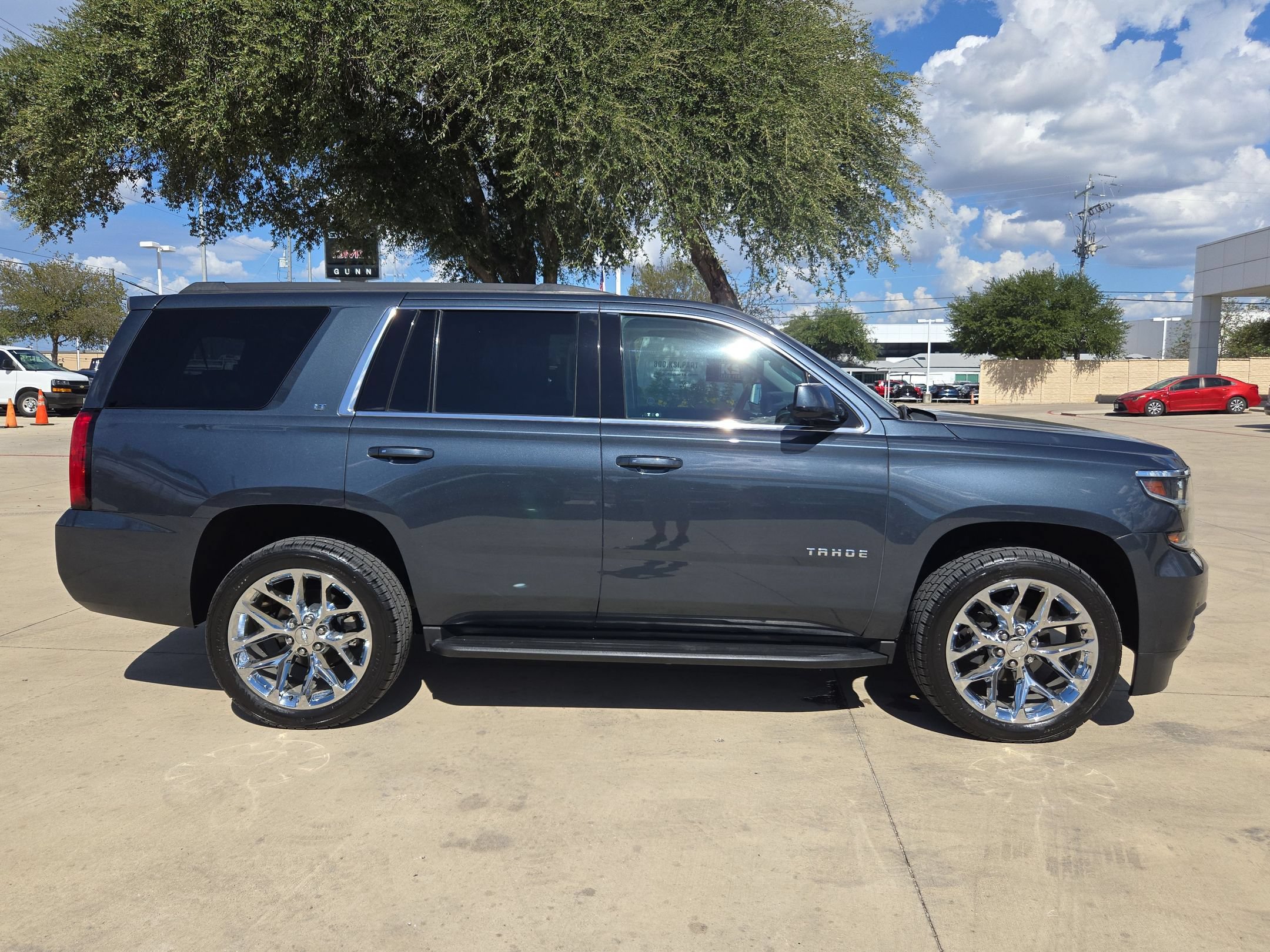 Used 2020 Chevrolet Tahoe LT AWD/4WD image 2