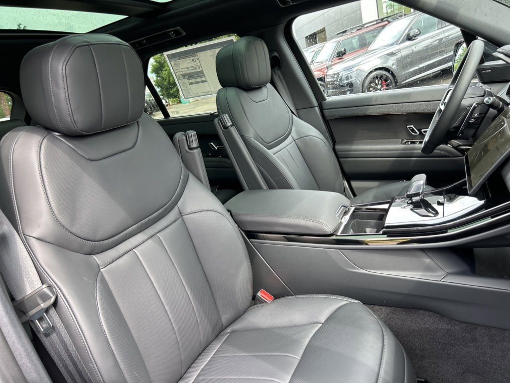New 2025 Land Rover Range Rover Sport Dynamic SE image 21