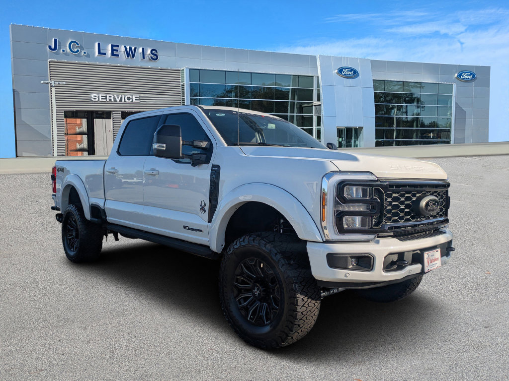 New 2026 Ford F250 Lariat w/ Black Appearance Package
