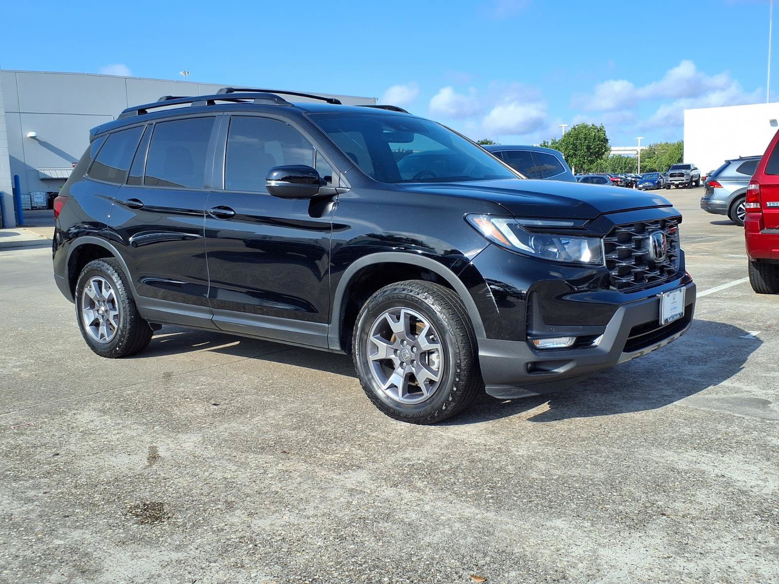 Certified 2023 Honda Passport TrailSport image 2