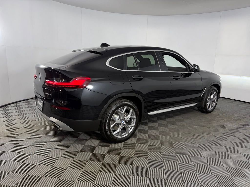 Used 2025 BMW X4 xDrive30i image 5