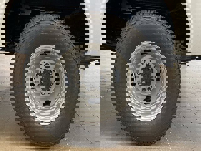 New 2025 Ford F350 XL w/ XL Chrome Package image 19