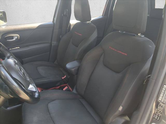 Used 2019 Jeep Renegade Trailhawk w/ UConnect 8.4 Nav Group AWD/4WD image 16