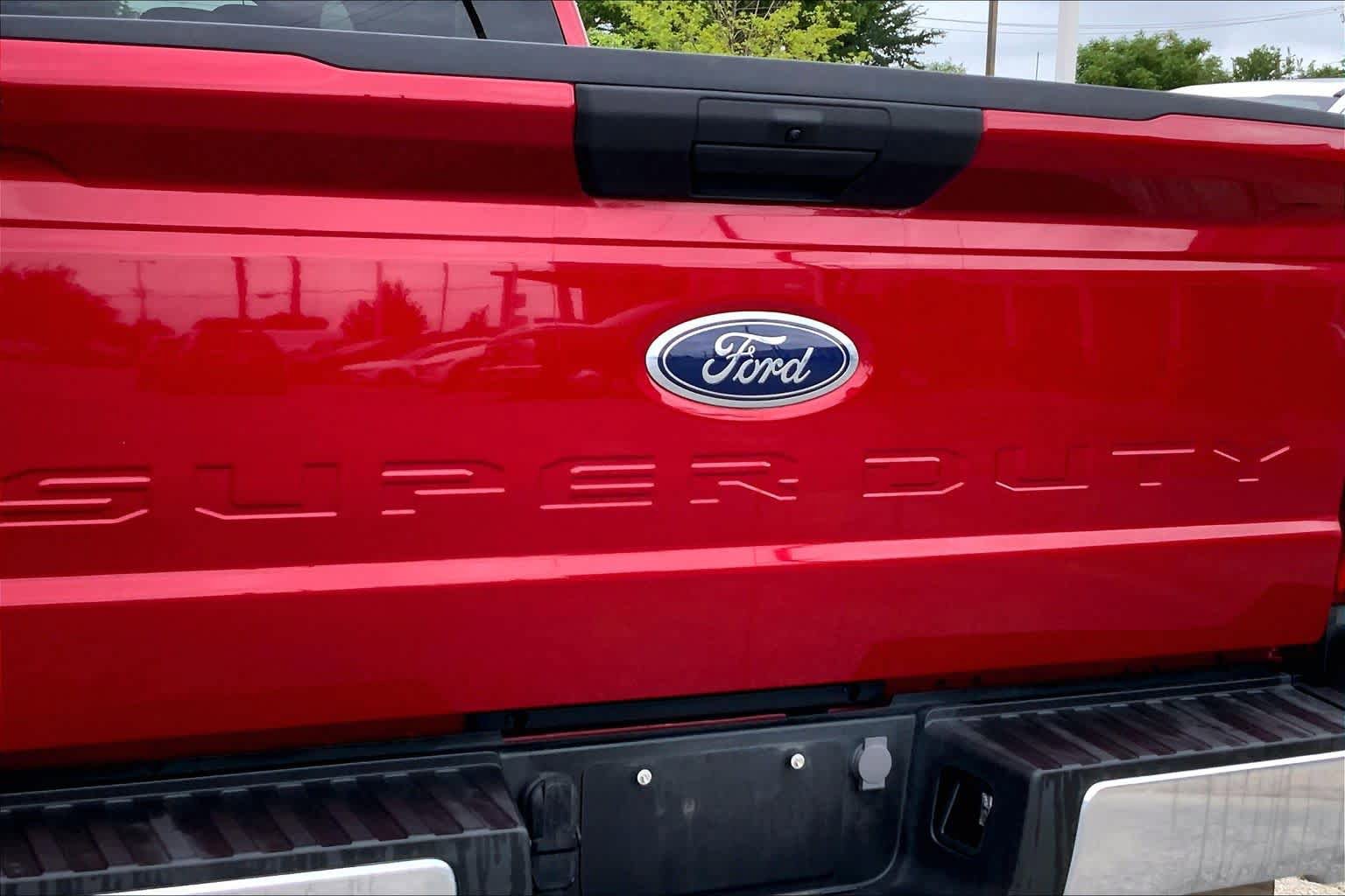 Used 2023 Ford F250 XLT w/ FX4 Off-Road Package AWD/4WD image 10