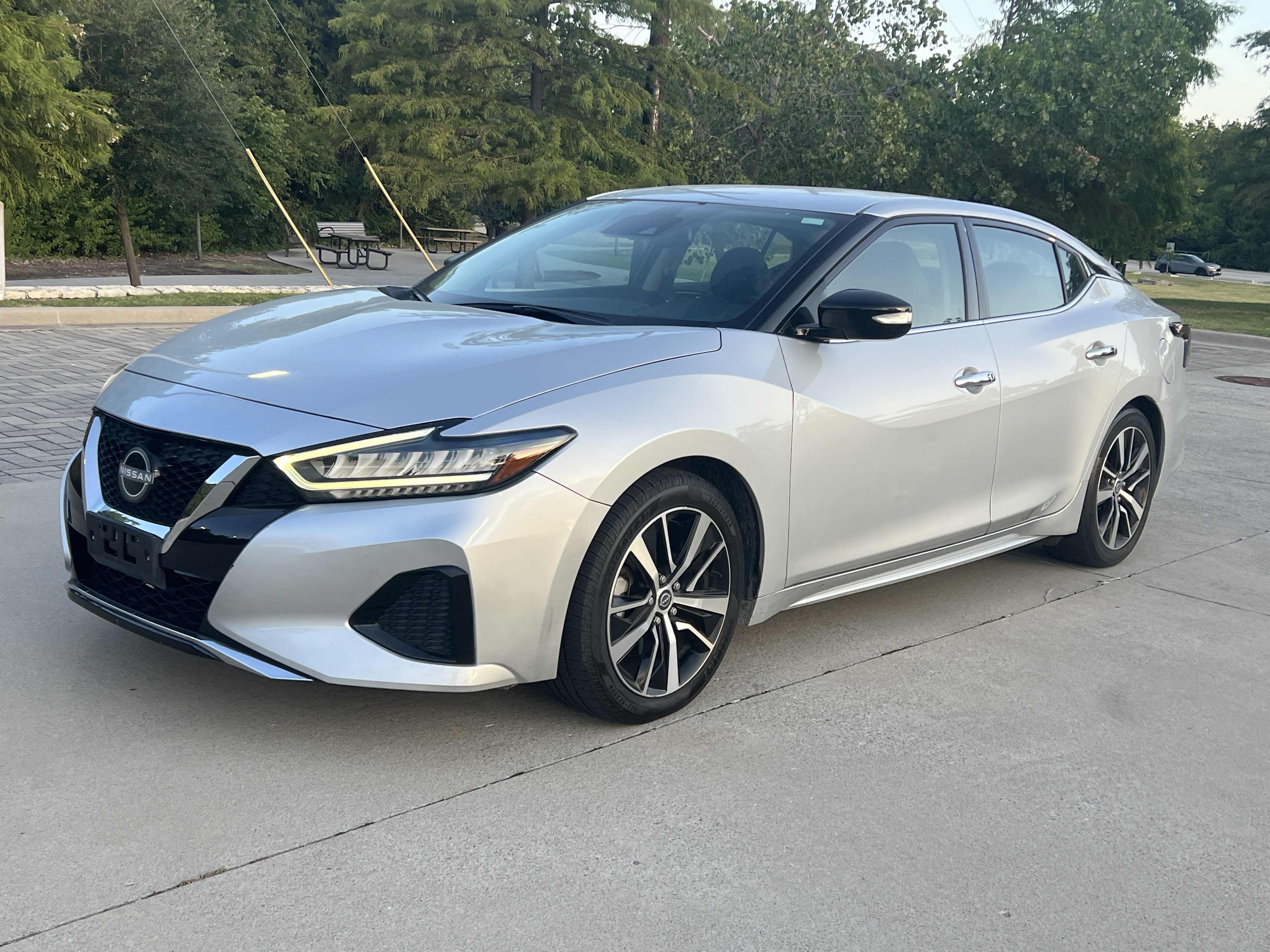 Used 2023 Nissan Maxima SV w/ Floor Mat Group FWD image 4