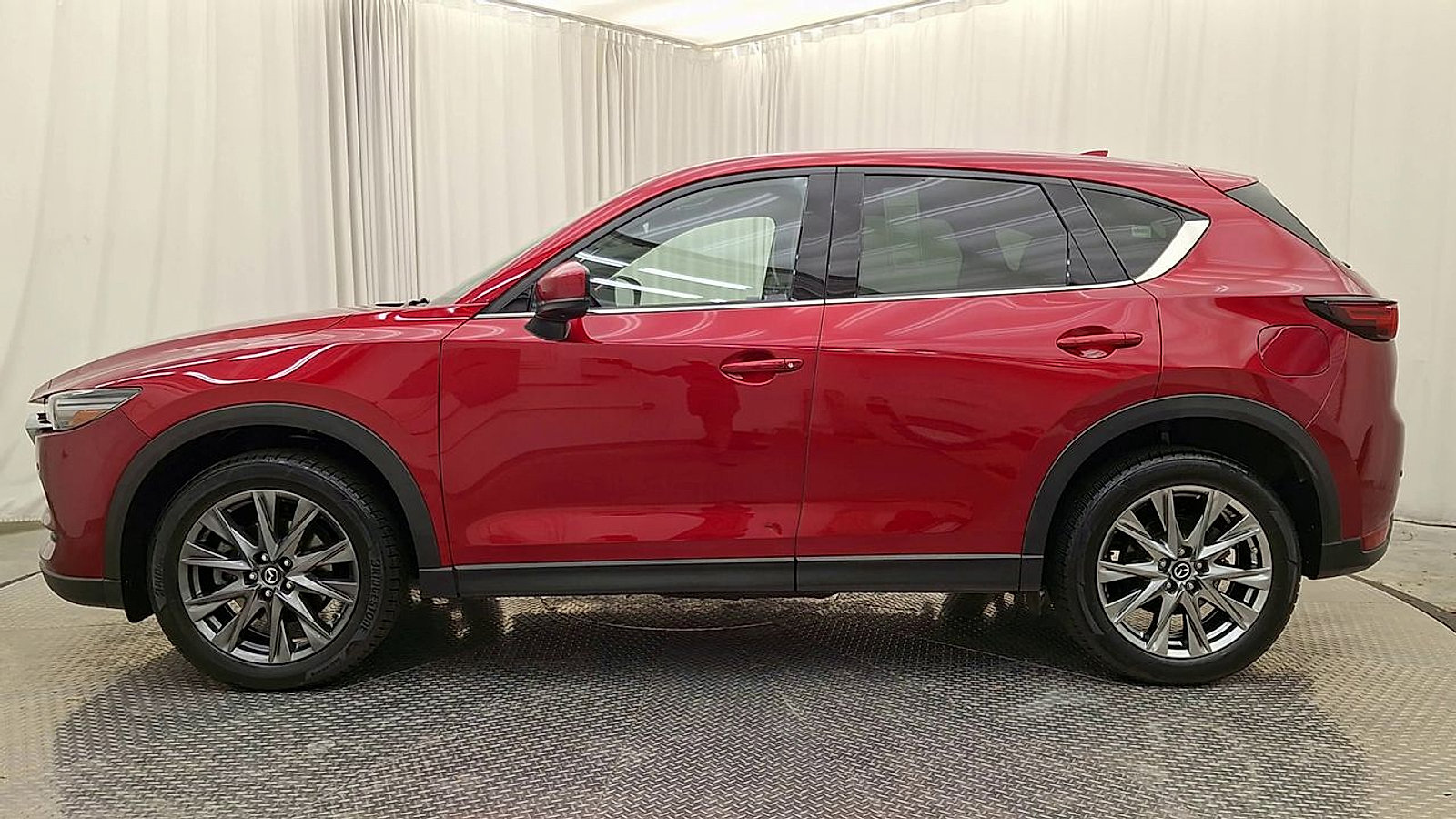 Used 2019 MAZDA CX-5 Signature AWD/4WD image 11