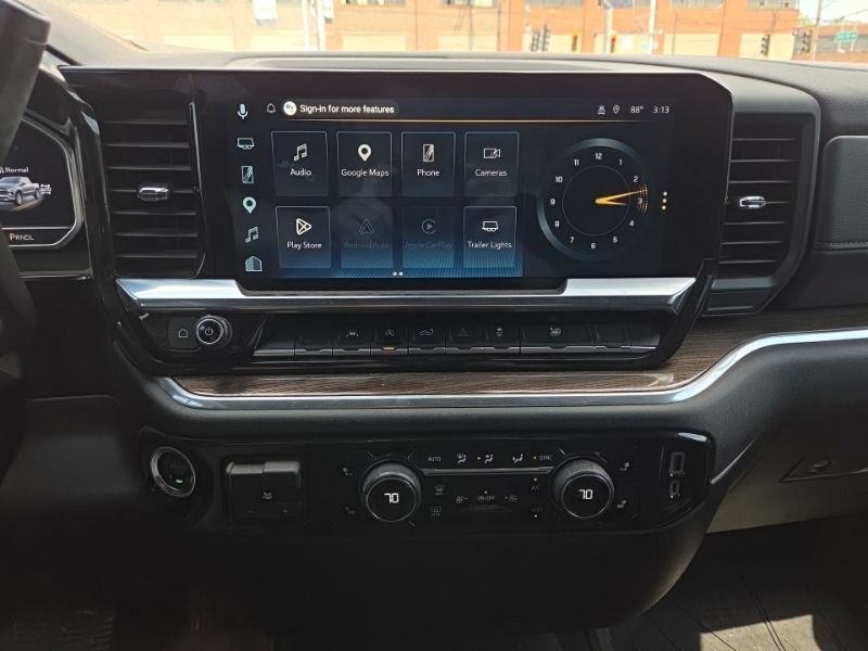 Used 2025 Chevrolet Silverado 1500 LT AWD/4WD image 13