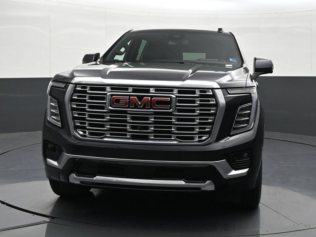 Used 2025 GMC Yukon XL Denali AWD/4WD image 8