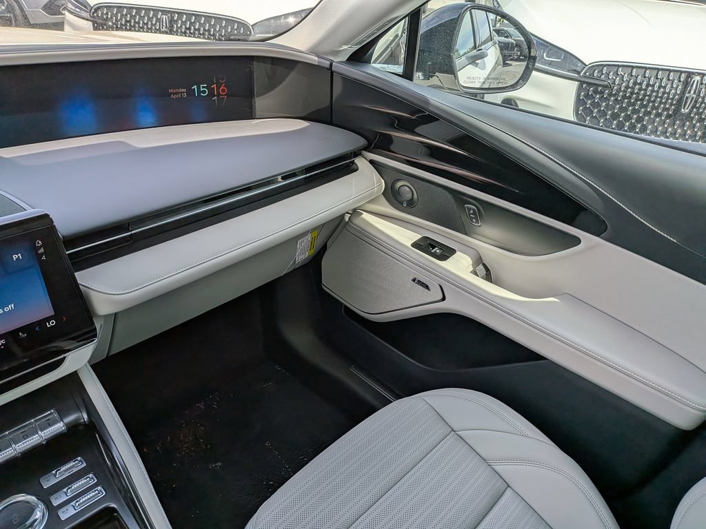 New 2026 Lincoln Nautilus Reserve w/ Jet Appearance Package AWD/4WD image 18