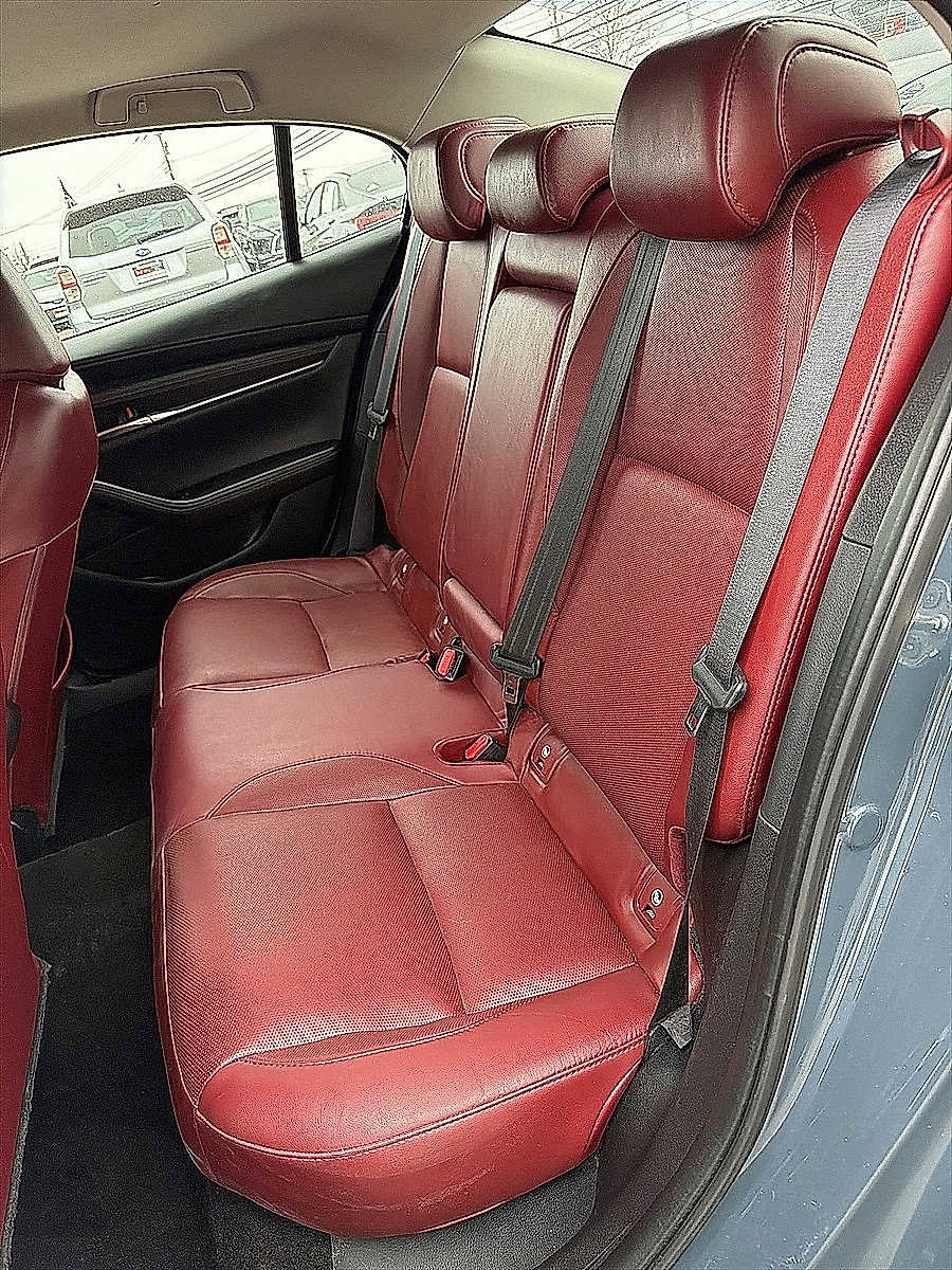 Used 2024 MAZDA MAZDA3 s image 15