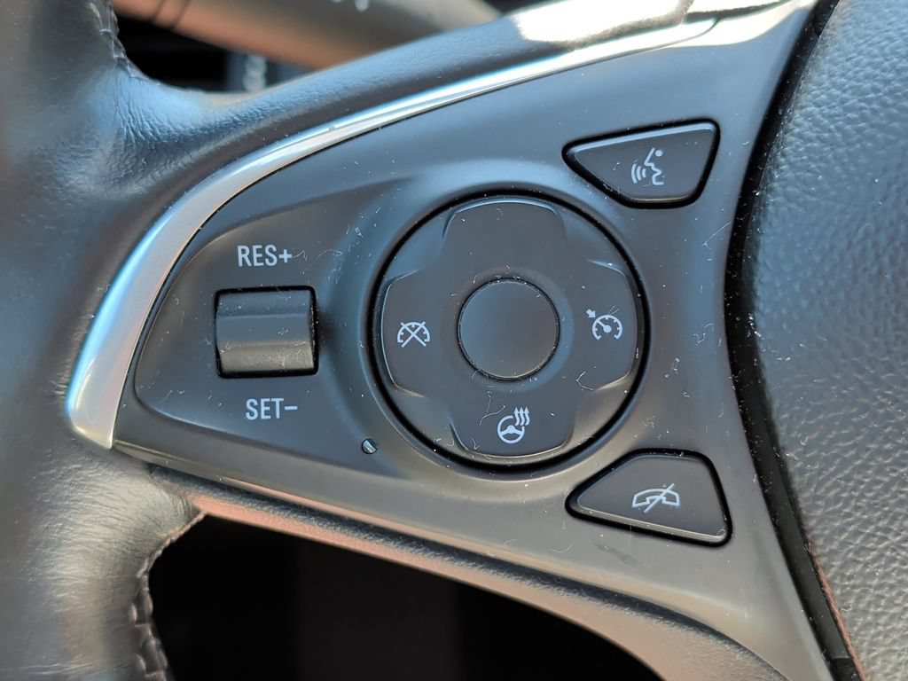 Used 2020 Buick Envision Essence AWD/4WD image 12