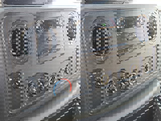 Used 2011 Ford E-250 and Econoline 250 image 19