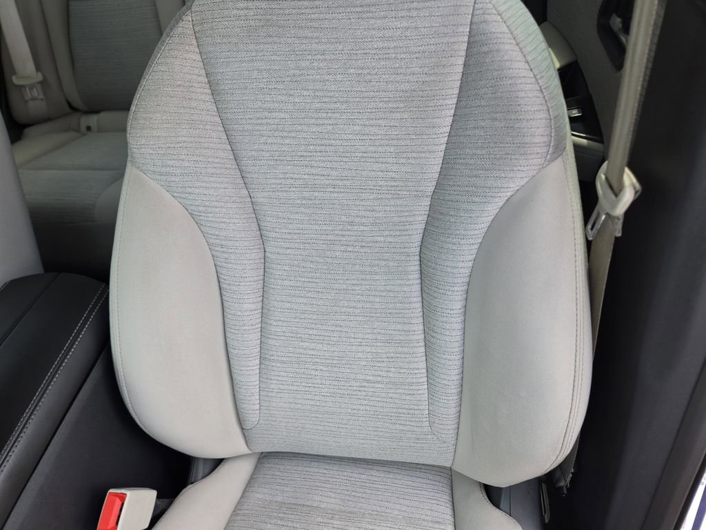 Used 2021 Nissan Rogue SV image 17