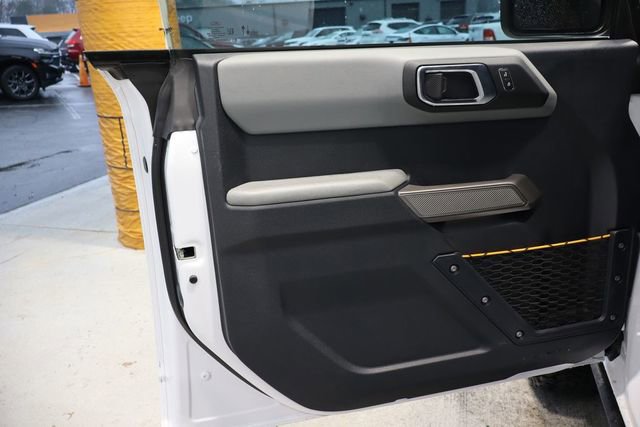 Used 2023 Ford Bronco Badlands image 11