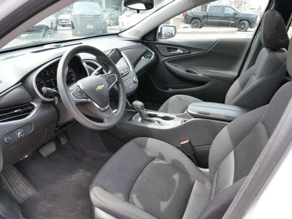 Used 2024 Chevrolet Malibu LT FWD image 28