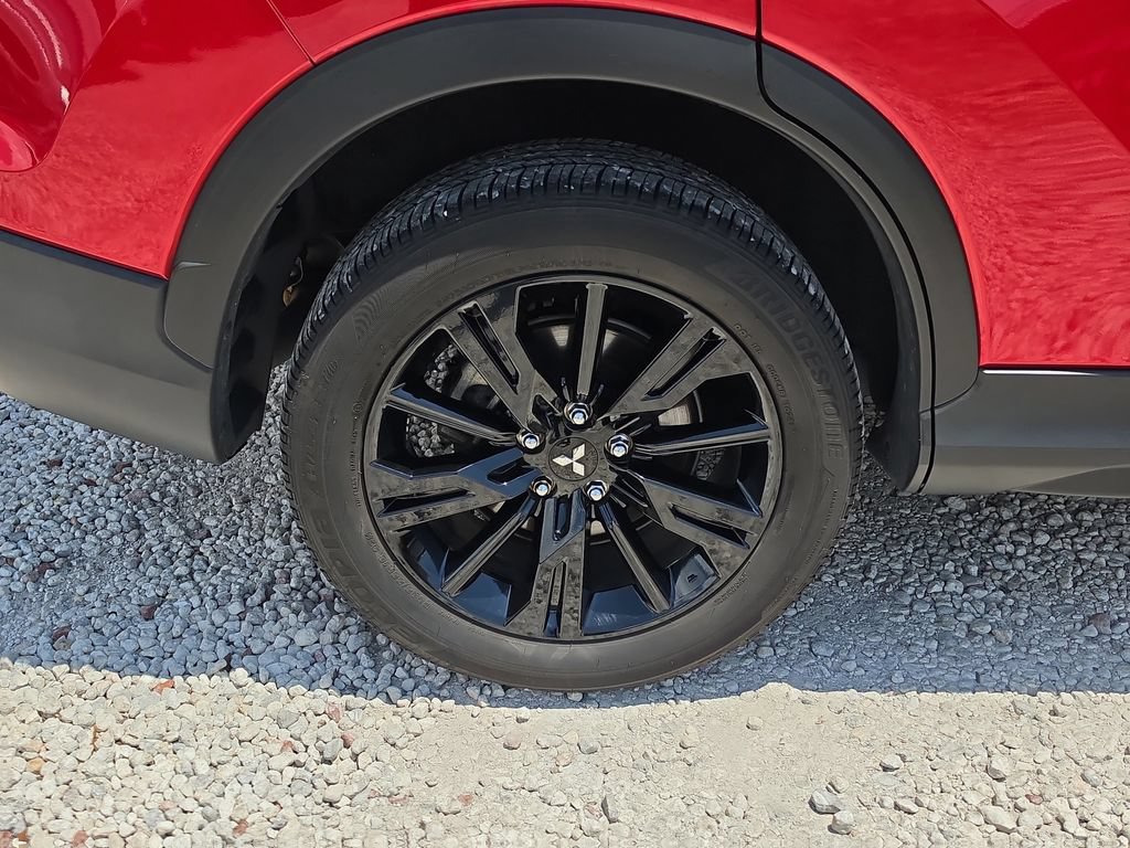 Used 2024 Mitsubishi Eclipse Cross LE AWD/4WD image 5