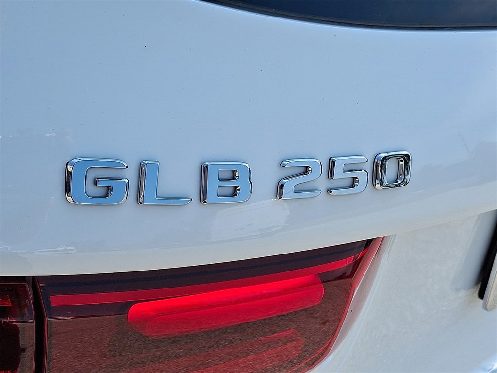 Certified 2025 Mercedes-Benz GLB 250 4MATIC image 29