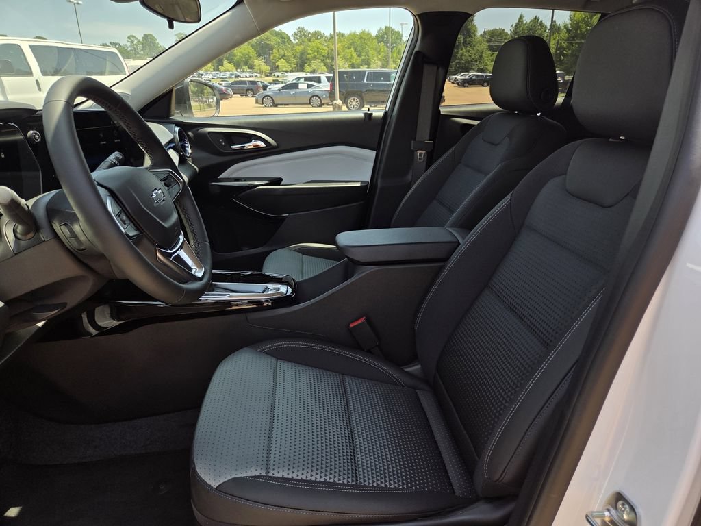 New 2026 Chevrolet Trax LT w/ Driver Confidence Package FWD image 15