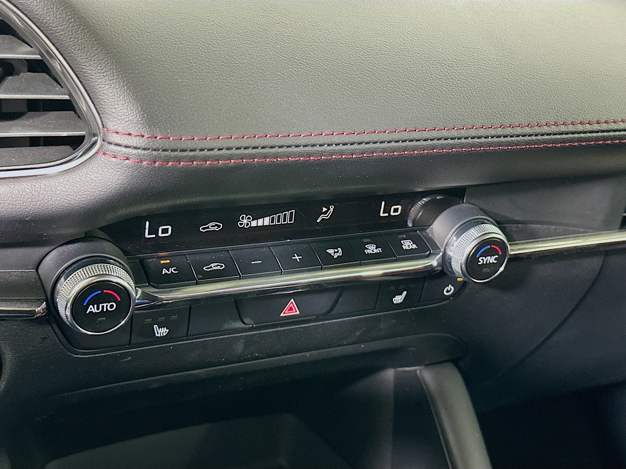 Used 2024 MAZDA MAZDA3 s image 23