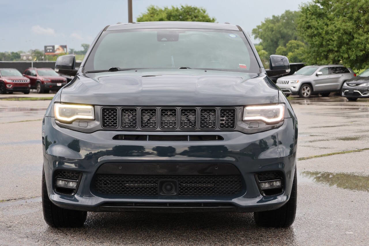 Used 2017 Jeep Grand Cherokee SRT image 2