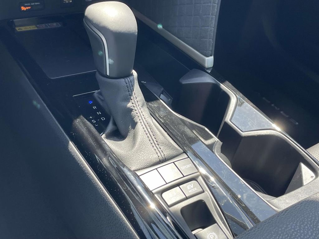 Used 2025 Toyota Camry XLE w/ Premium Plus Package image 22