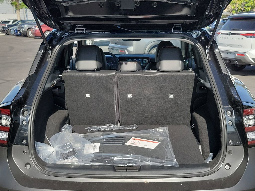New 2026 Nissan Kicks SR image 18