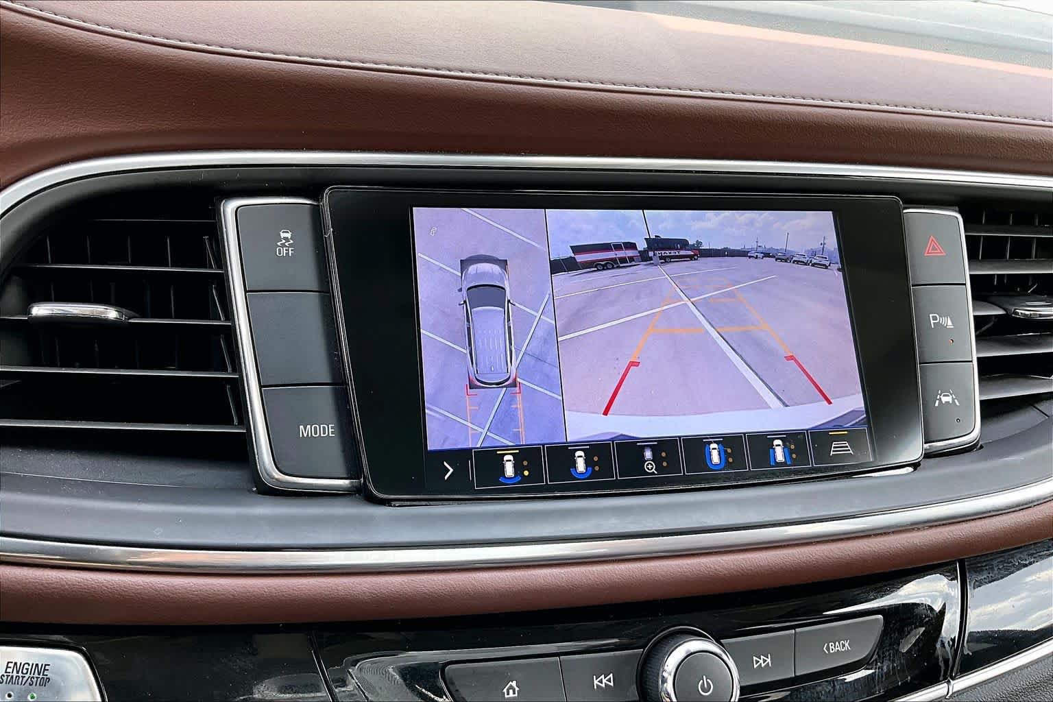 Used 2020 Buick Enclave Avenir w/ Avenir Technology Package FWD image 27