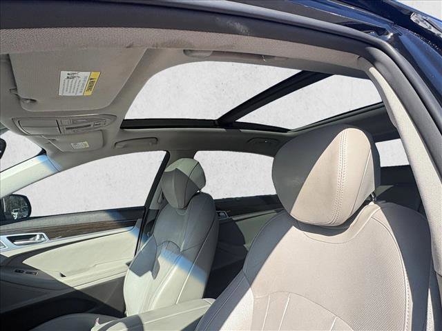 Used 2018 Genesis G80 3.8 w/ Option Group 02 image 12