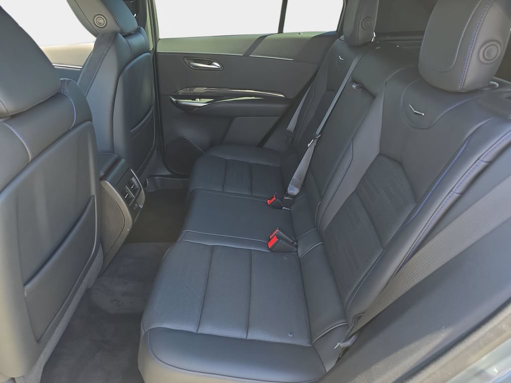 Used 2025 Cadillac XT4 Sport FWD image 17
