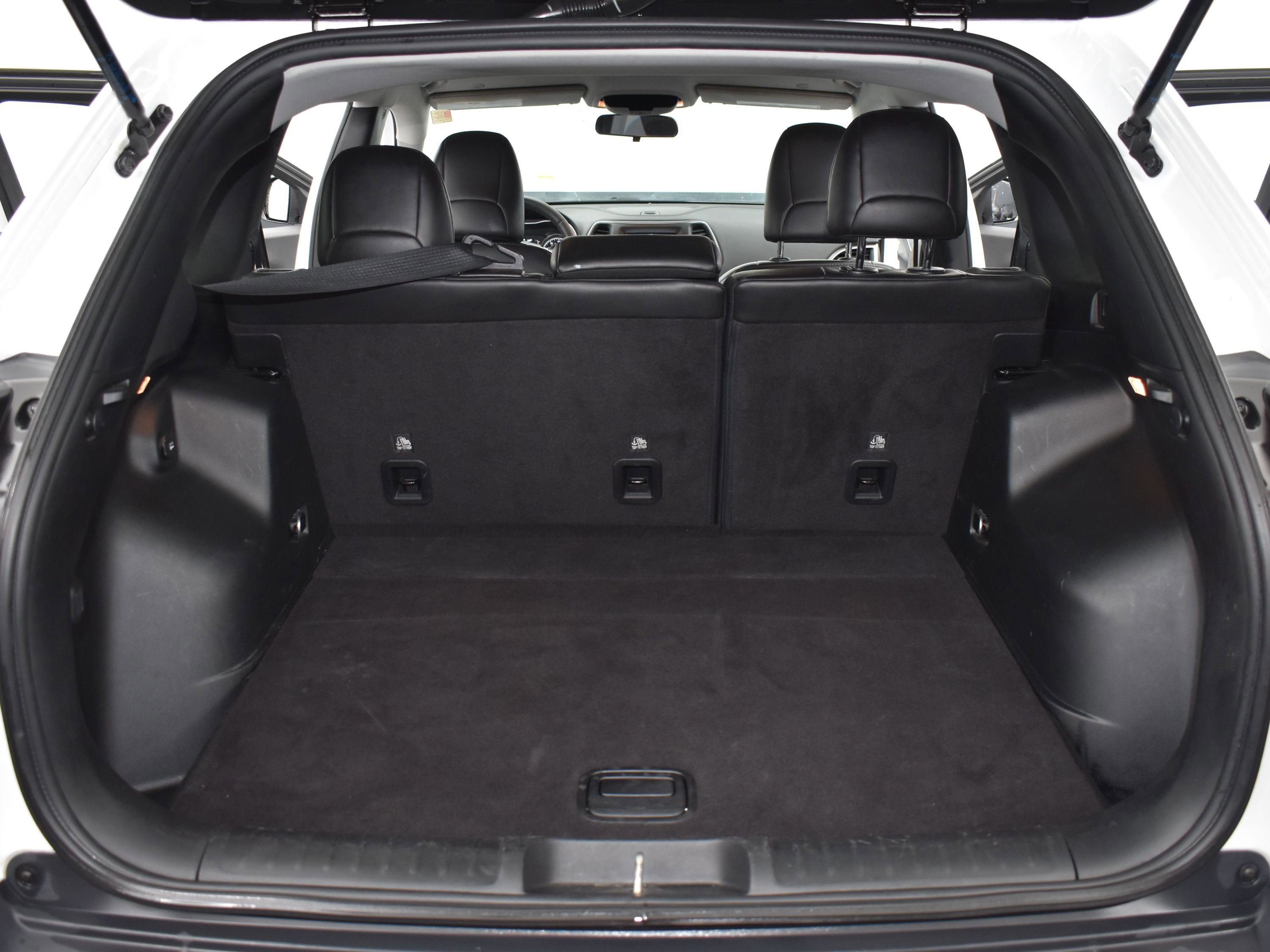 Used 2020 Jeep Cherokee Latitude Plus image 21