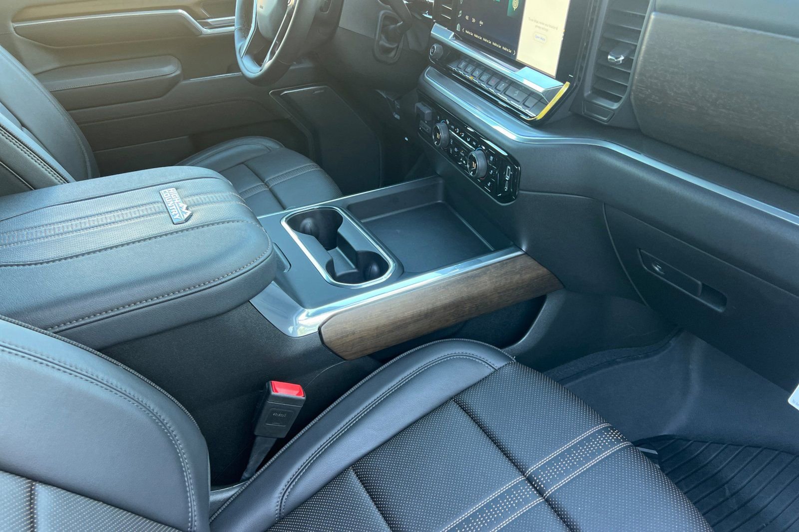 Used 2025 Chevrolet Silverado 2500 High Country w/ High Country Premium Package image 15