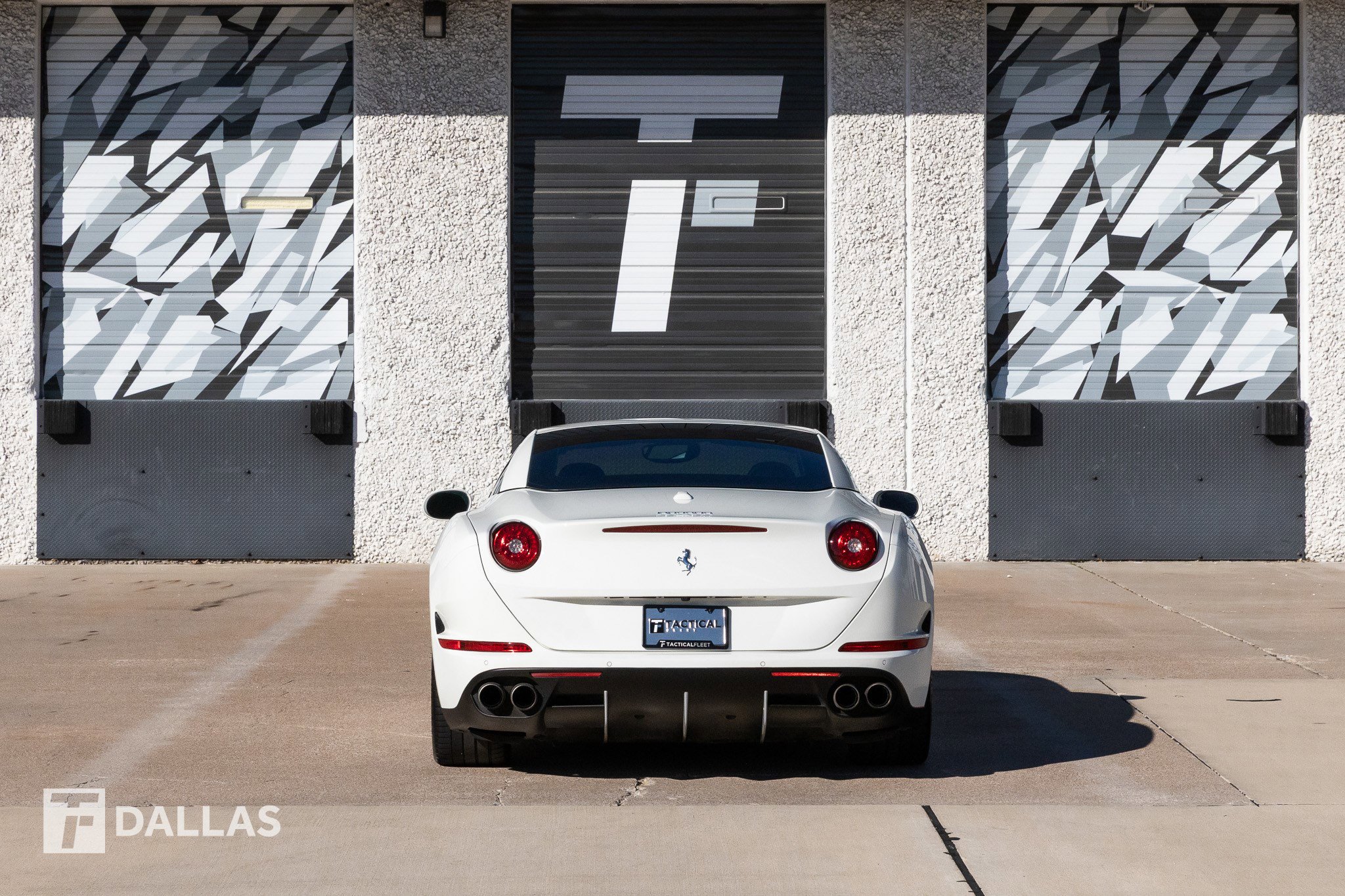 Used 2015 Ferrari California T image 13