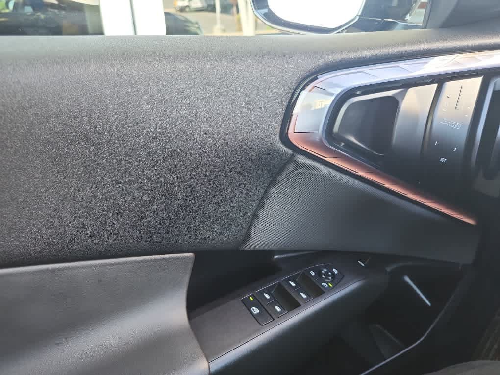 Used 2025 BMW X3 xDrive30i AWD/4WD image 24