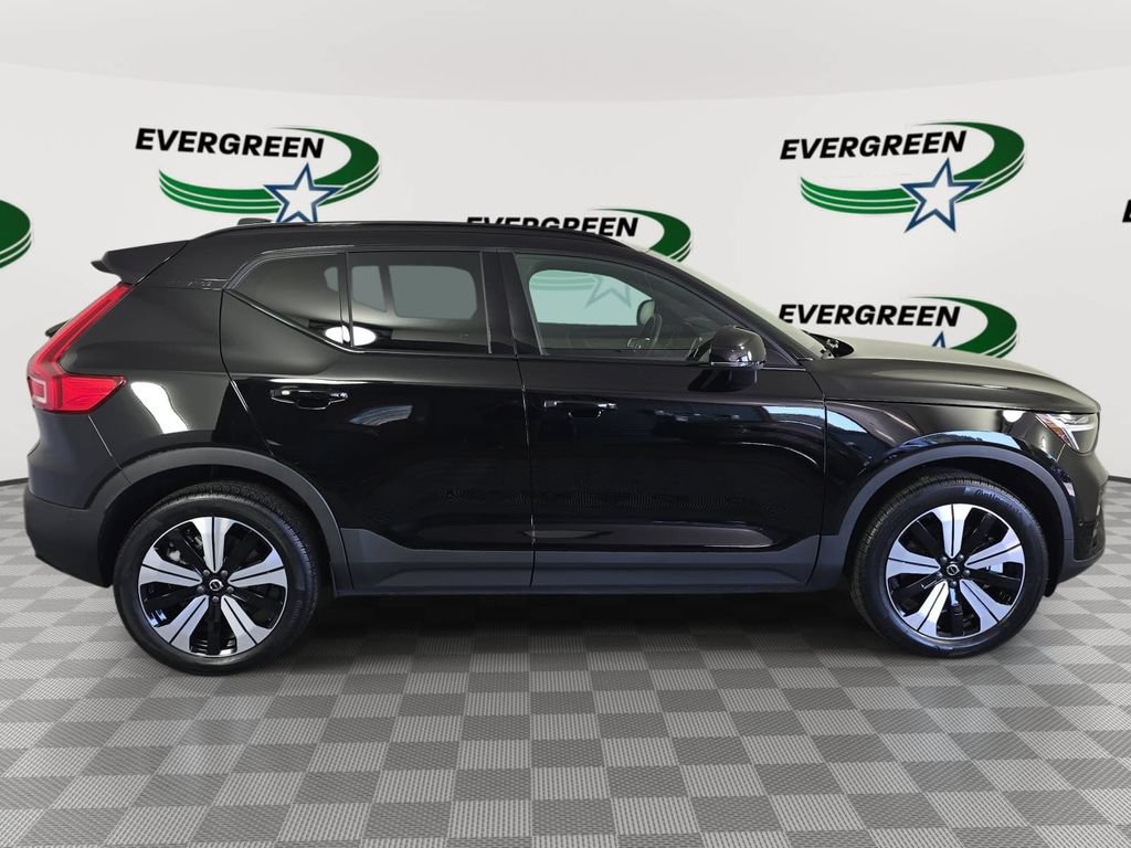 Used 2023 Volvo XC40 Recharge Plus w/ Protection Package Premier AWD/4WD image 4