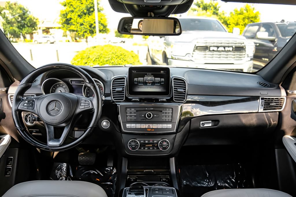 Used 2018 Mercedes-Benz GLS 550 4MATIC image 12