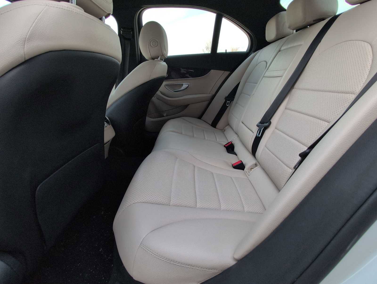 Used 2018 Mercedes-Benz C 300 4MATIC Sedan image 19