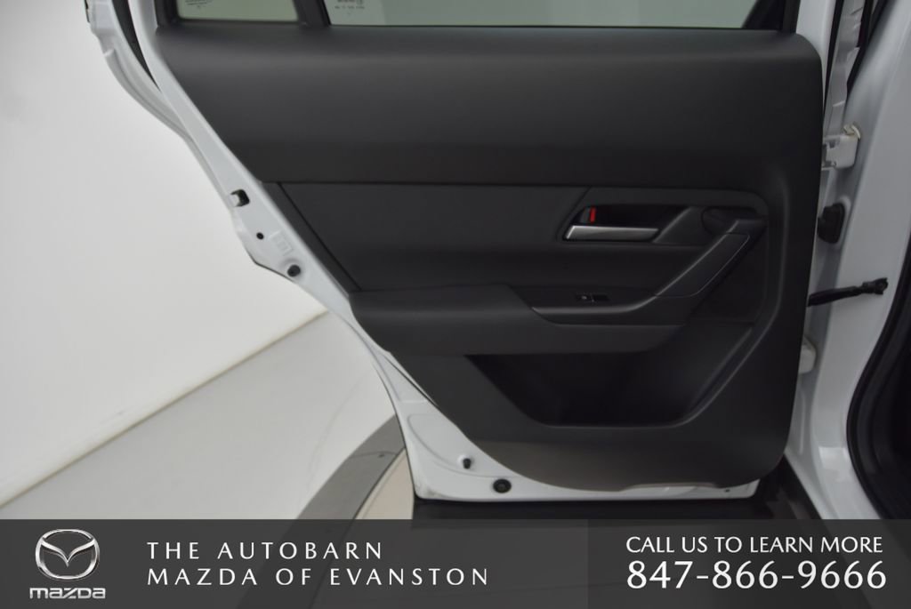 Certified 2025 MAZDA CX-50 2.5 Hybrid w/ Preferred Pkg image 31